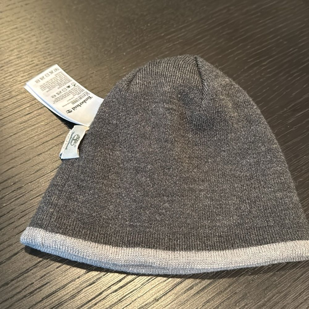 🎉🎉HOST PICK🎉🎉Timberland shades of gray double layer reversible logo beanie. - Picture 5 of 6